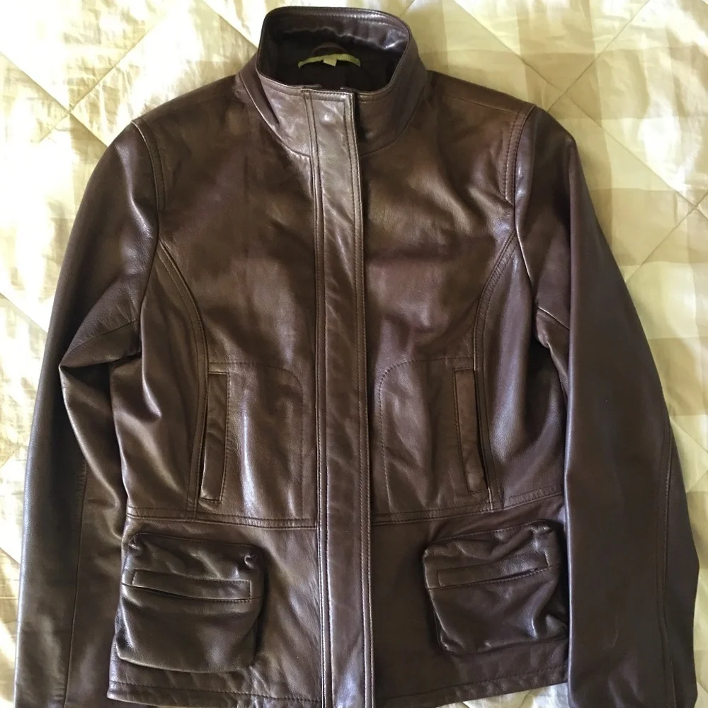 Gianni Bini Buttery Soft Luxurious Tailored Classic leather jacket